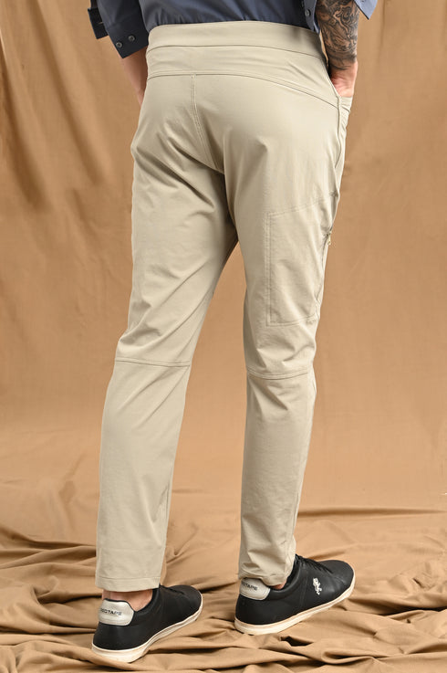 Utility Cargo In Midnight Black