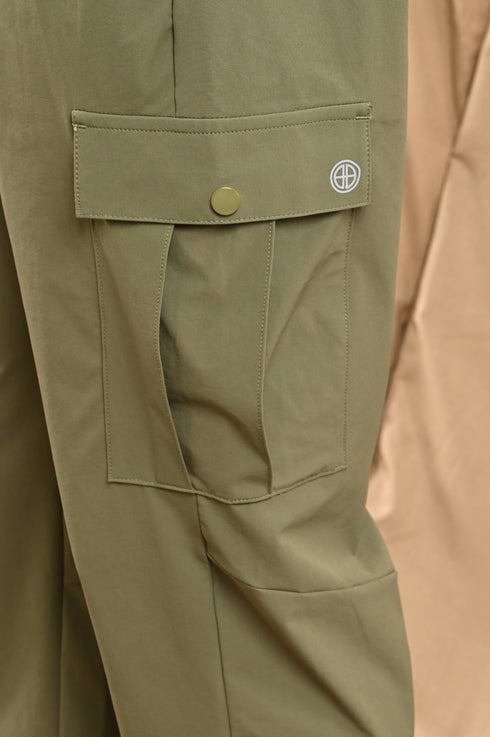 Utility Cargo In Carbon Black