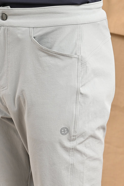 UTILITY CARGO IN SAND